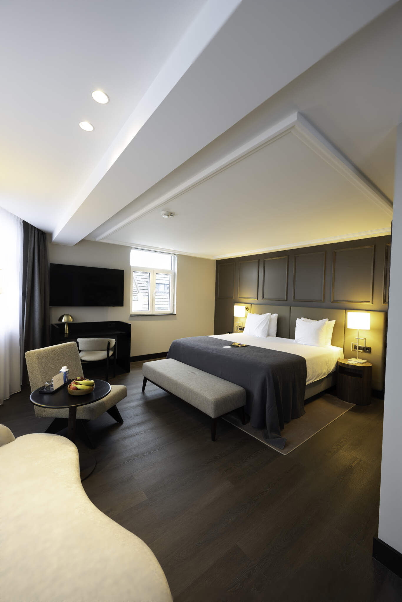 Luxurious Hotel Room